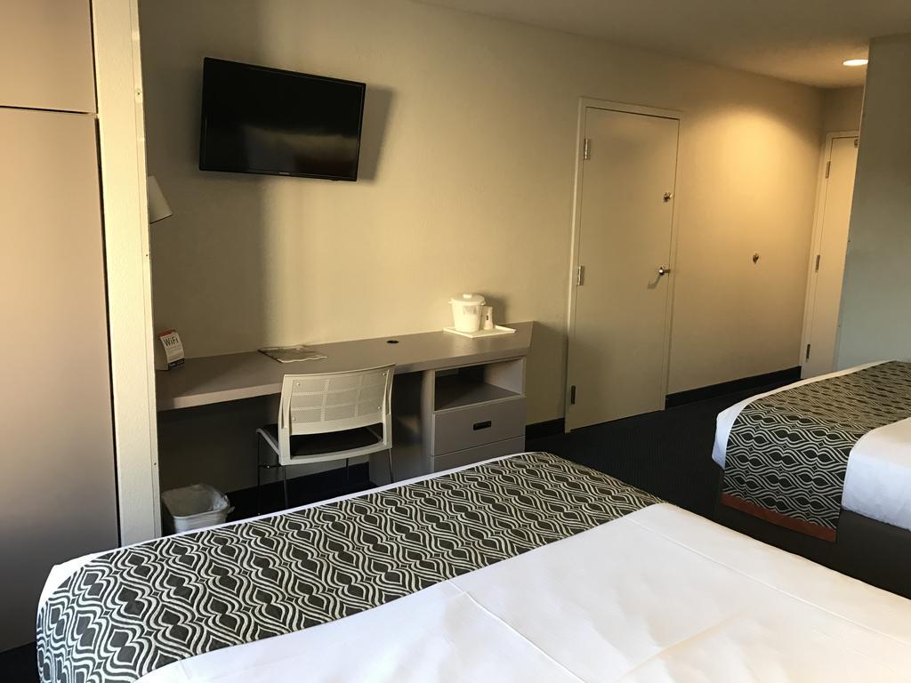 Microtel Inn By Wyndham Louisville East Zewnętrze zdjęcie